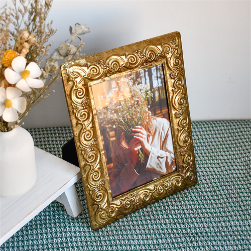 Gold Picture Frames